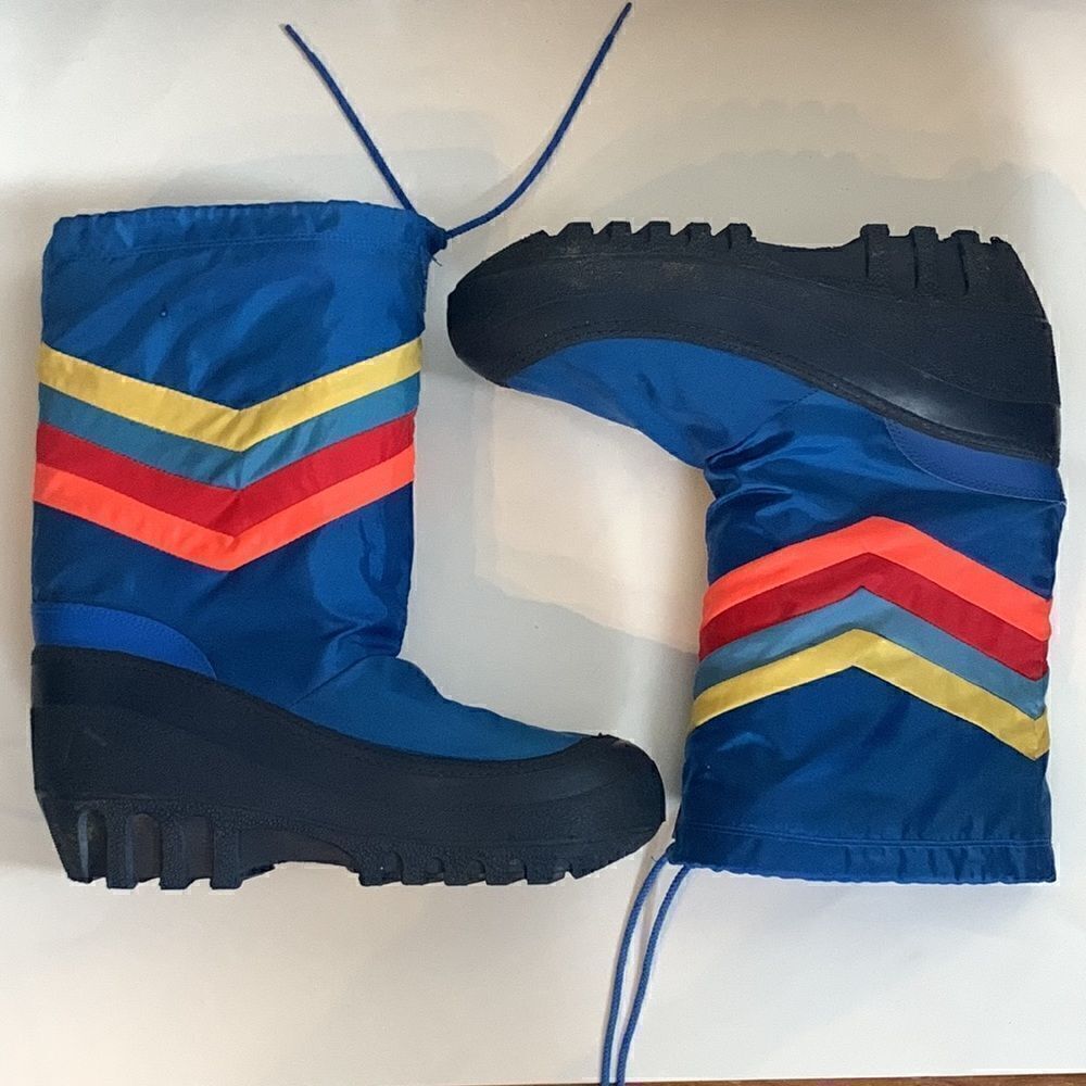 Women’s 9 10 Boys vintage moon snow boots size 7 8 Chevron 80s rubber snow